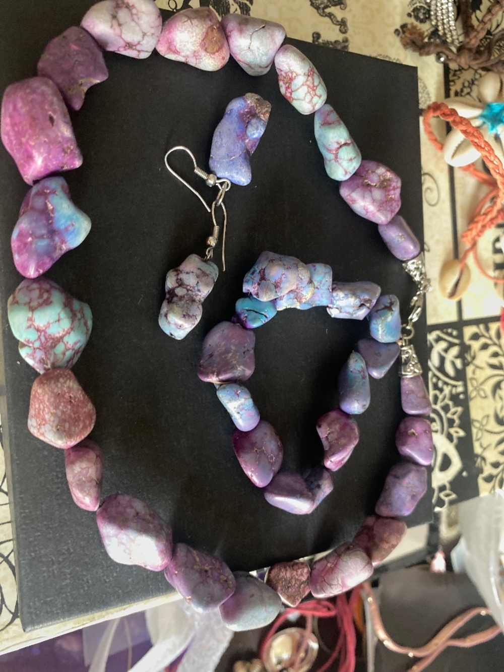 2 PC VINTAGE GENUINE STONE NECKLACE SET - EARRINGS